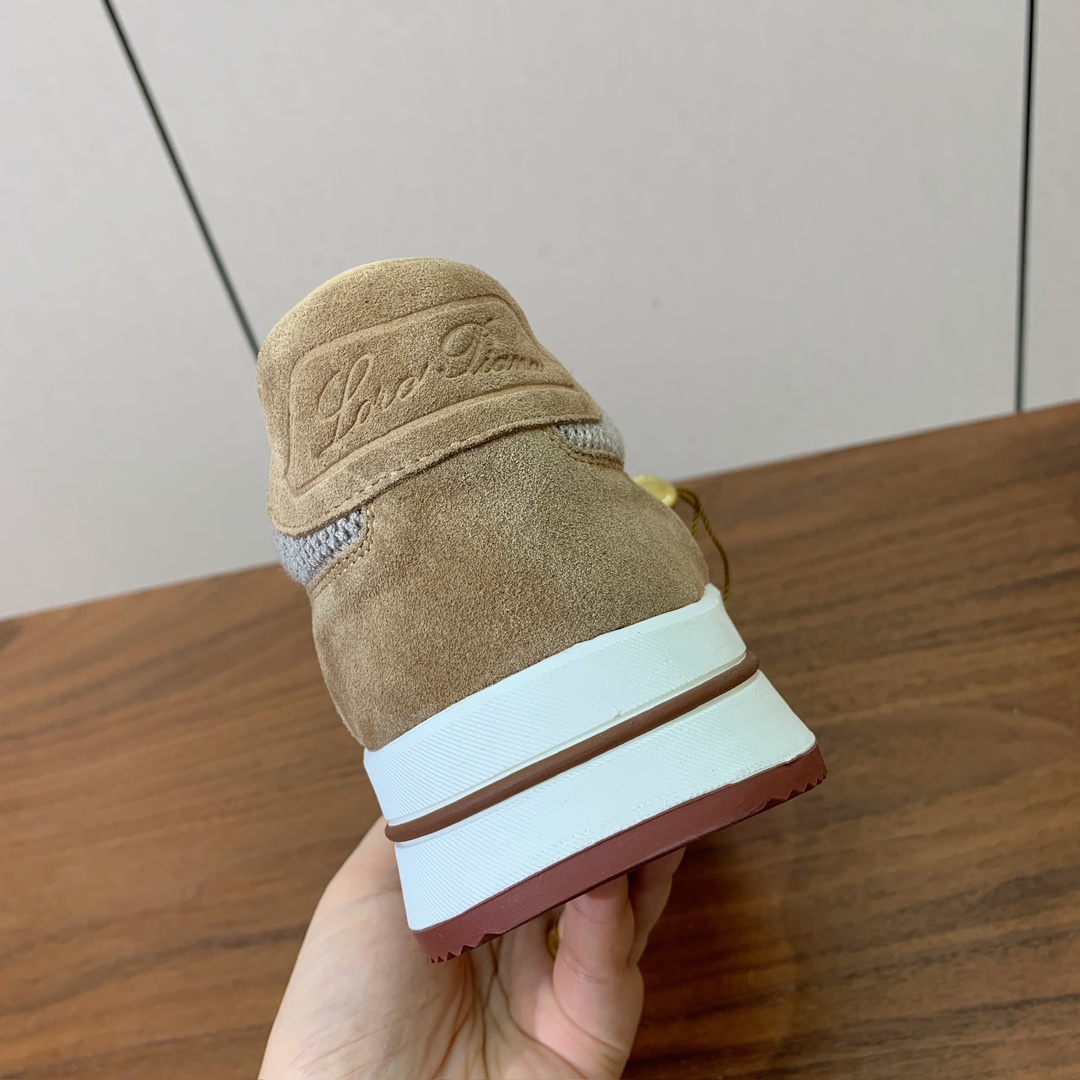【Loro Piana】情侣款休闲运动鞋。简约时尚，鞋面采用牛反绒拼网面。羊皮垫脚。定制橡胶底。码数：女