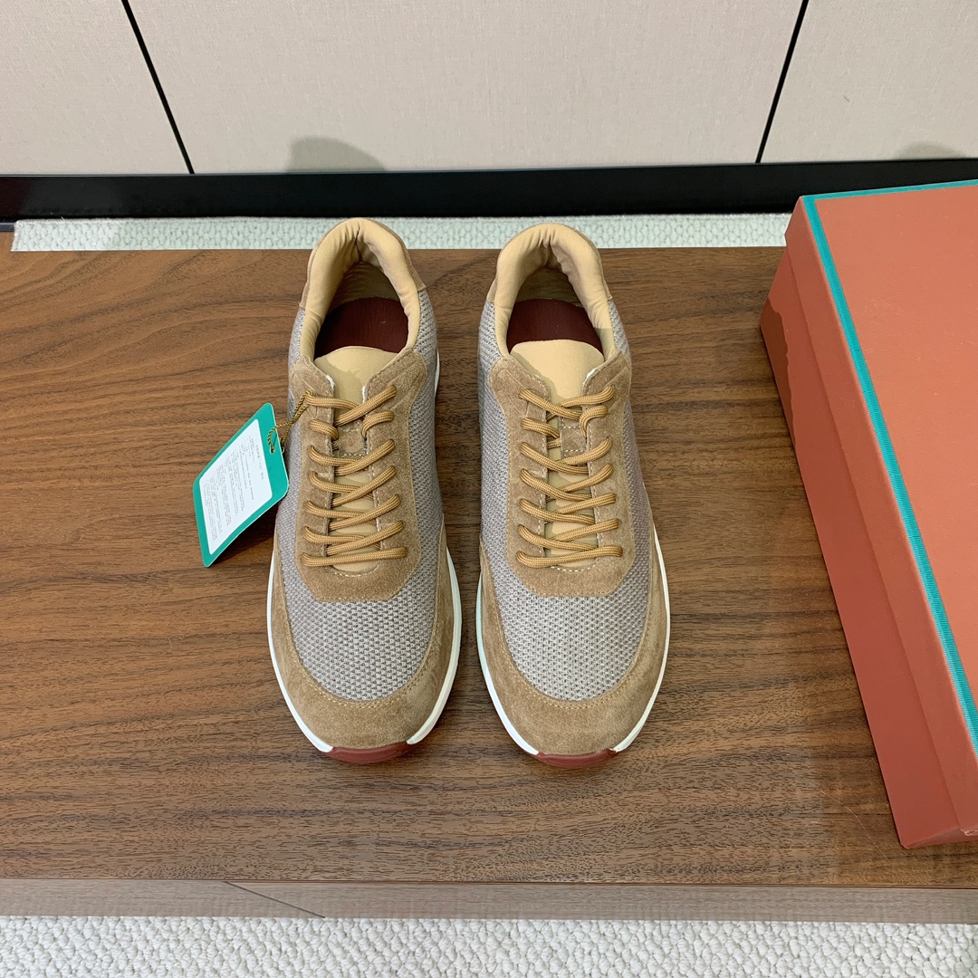 【Loro Piana】情侣款休闲运动鞋。简约时尚，鞋面采用牛反绒拼网面。羊皮垫脚。定制橡胶底。码数：女