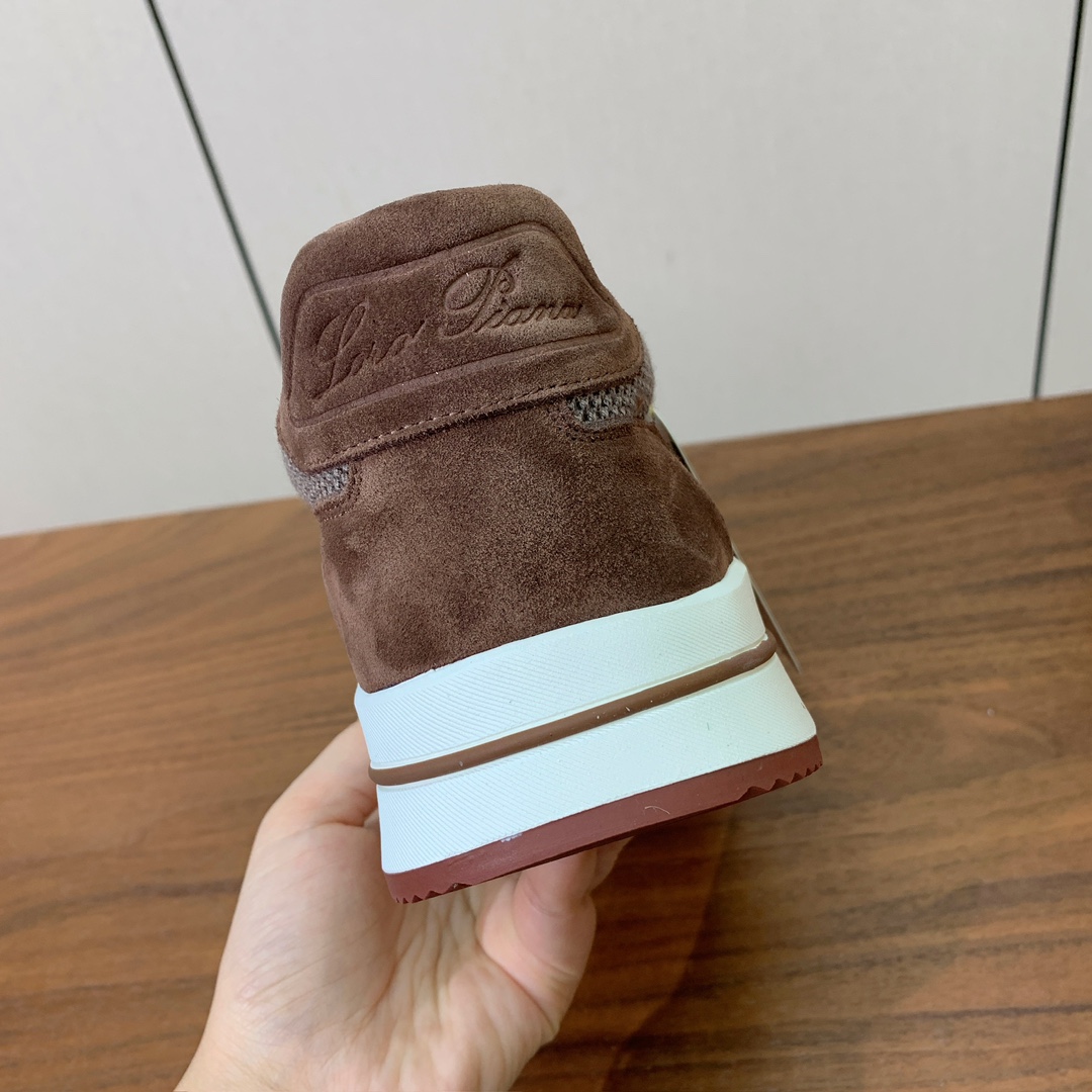 【Loro Piana】情侣款休闲运动鞋。简约时尚，鞋面采用牛反绒拼网面。羊皮垫脚。定制橡胶底。码数：女