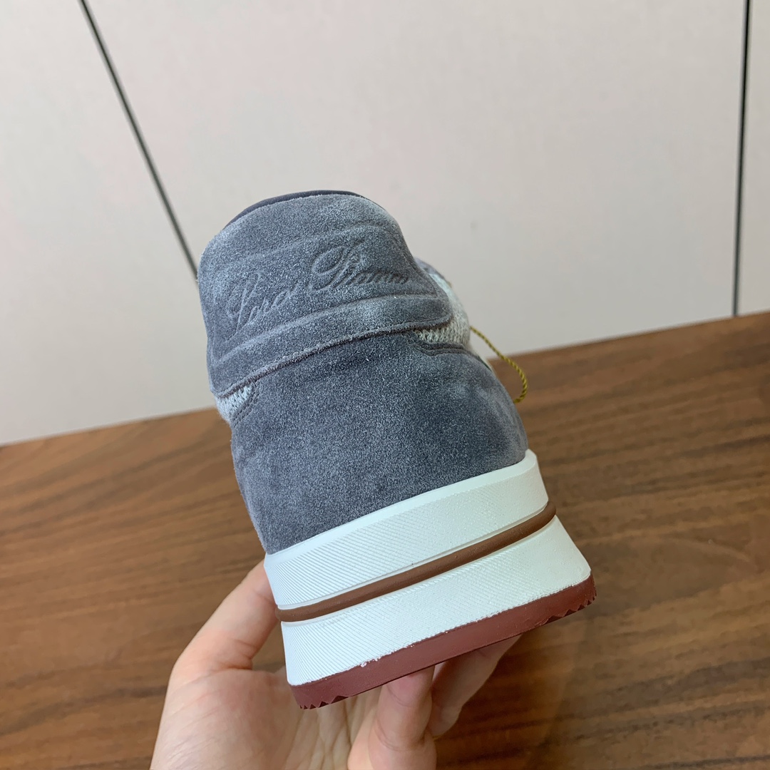 【Loro Piana】情侣款休闲运动鞋。简约时尚，鞋面采用牛反绒拼网面。羊皮垫脚。定制橡胶底。码数：女
