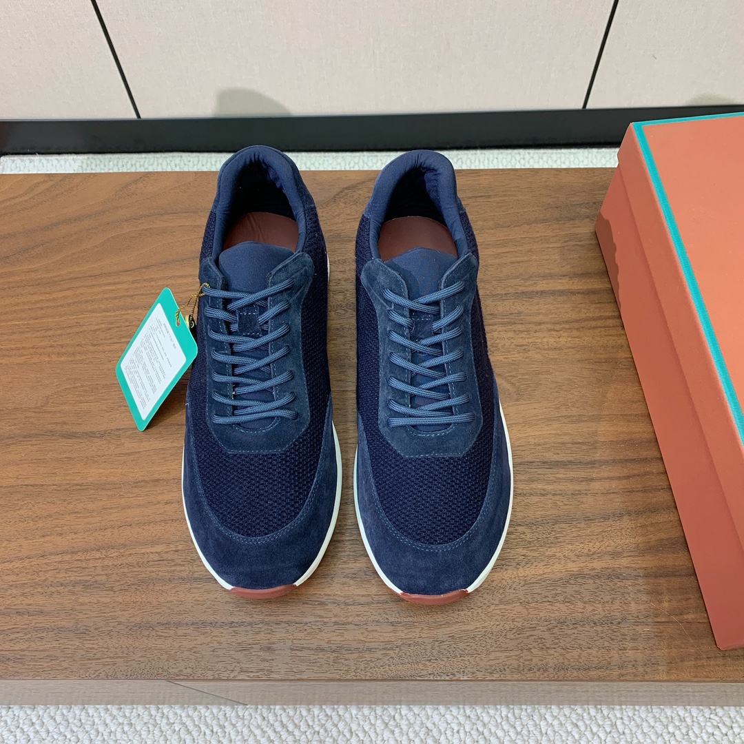 【Loro Piana】情侣款休闲运动鞋。简约时尚，鞋面采用牛反绒拼网面。羊皮垫脚。定制橡胶底。码数：女