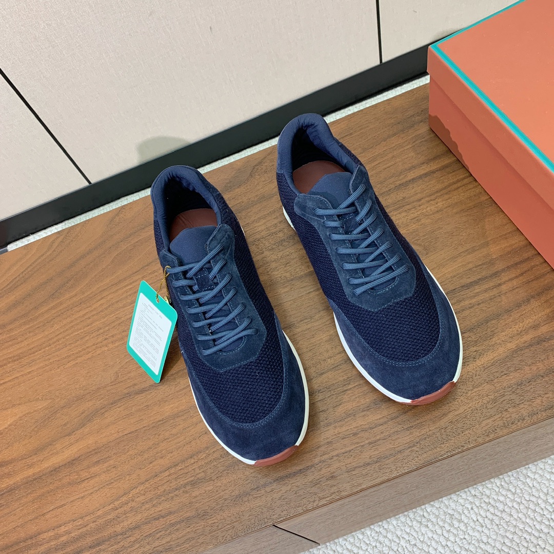 【Loro Piana】情侣款休闲运动鞋。简约时尚，鞋面采用牛反绒拼网面。羊皮垫脚。定制橡胶底。码数：女