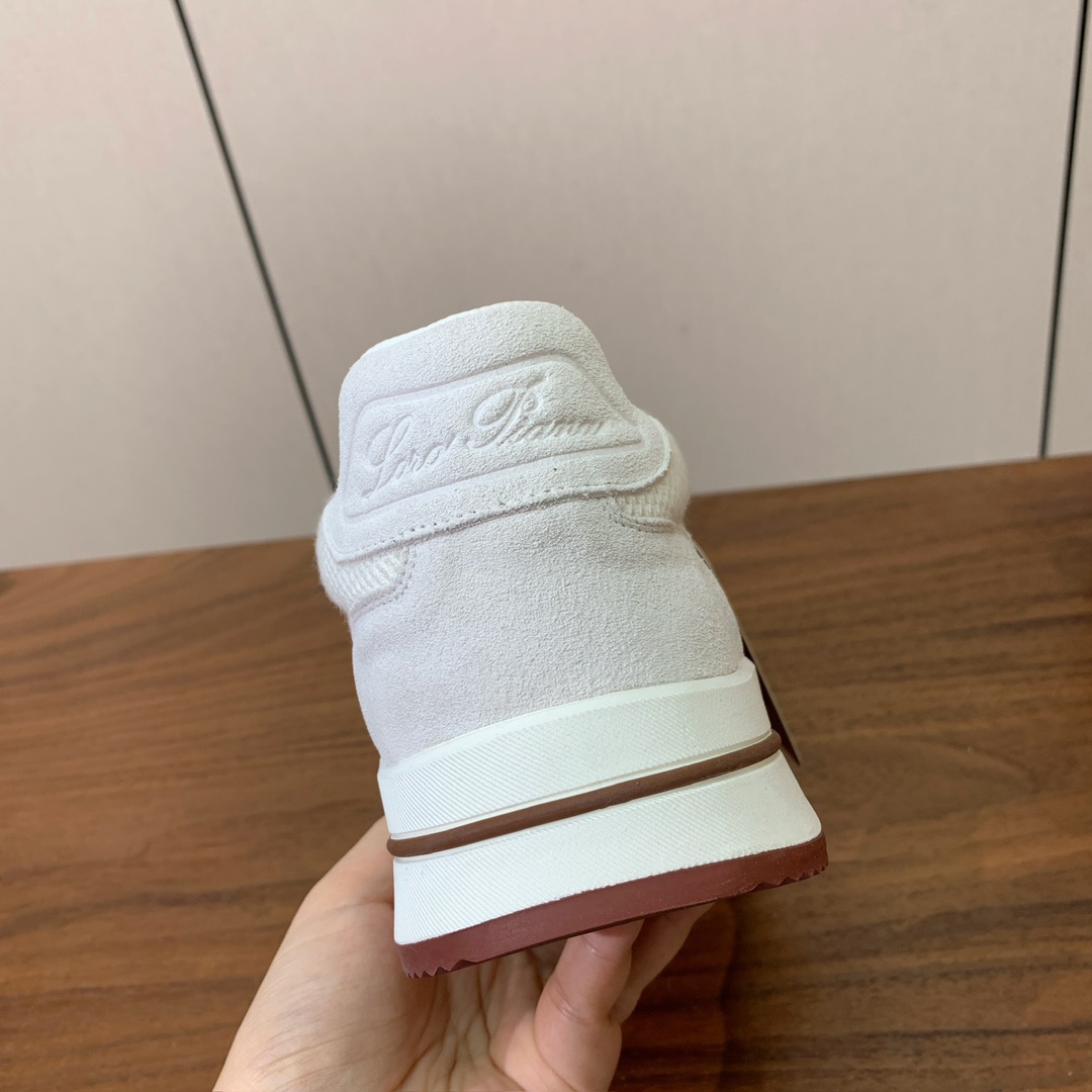 【Loro Piana】情侣款休闲运动鞋。简约时尚，鞋面采用牛反绒拼网面。羊皮垫脚。定制橡胶底。码数：女