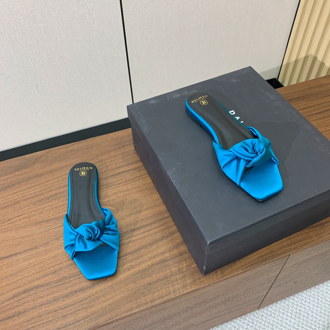 【Bal*ain】真丝平底拖鞋。愈发別致出众，无敌气场、无敌好看。鞋面定制进口真丝，牛皮垫脚。意大利进口