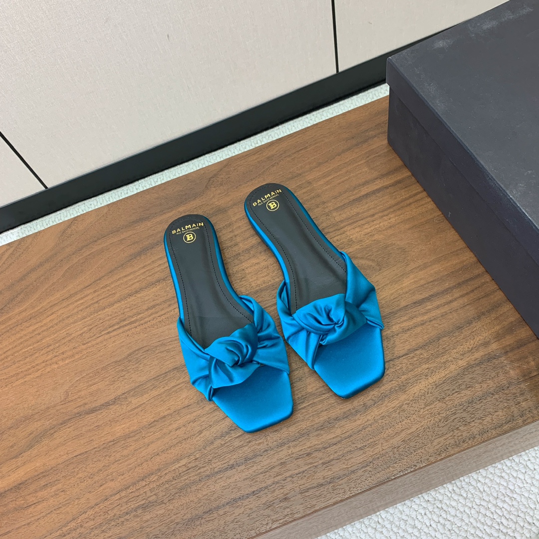 【Bal*ain】真丝平底拖鞋。愈发別致出众，无敌气场、无敌好看。鞋面定制进口真丝，牛皮垫脚。意大利进口