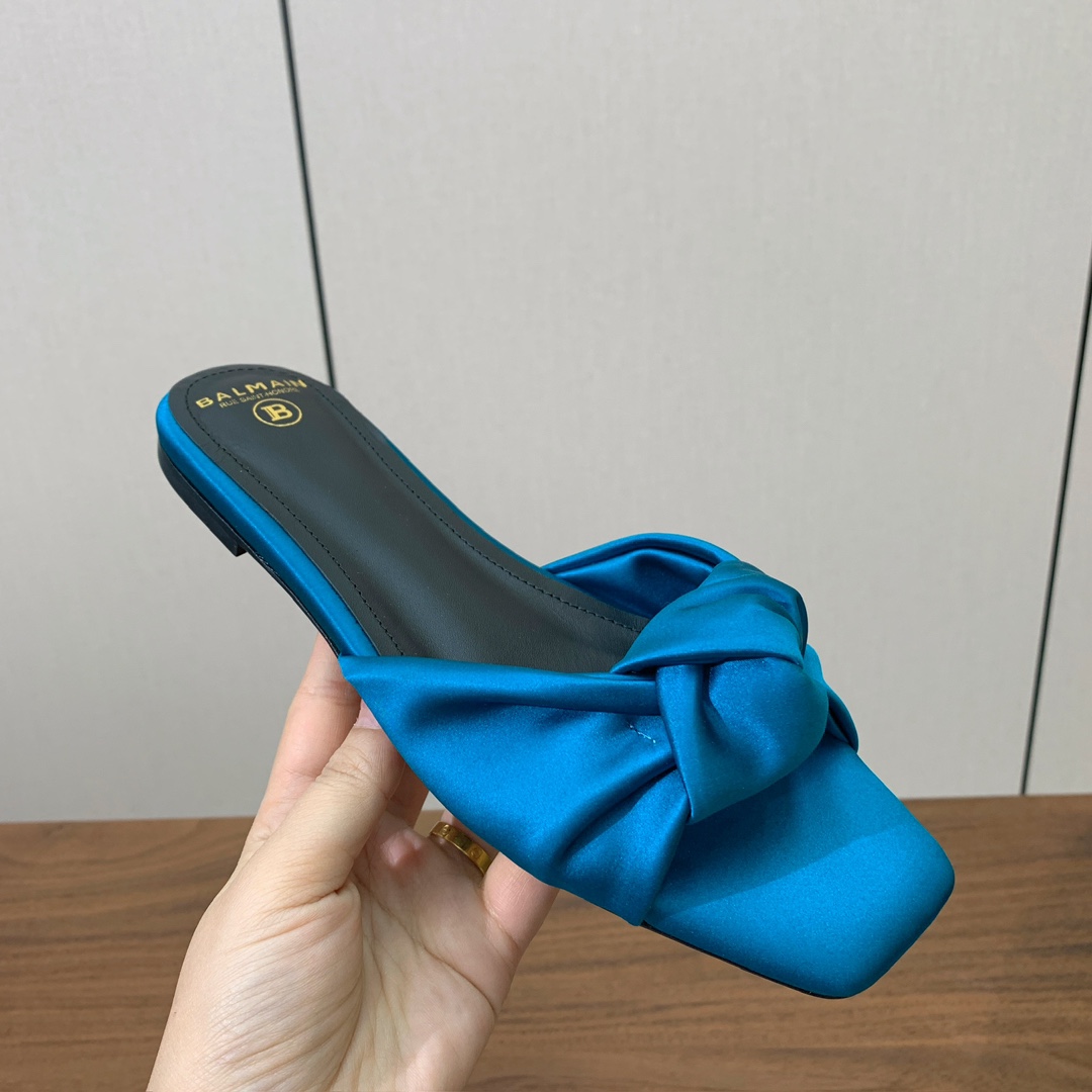 【Bal*ain】真丝平底拖鞋。愈发別致出众，无敌气场、无敌好看。鞋面定制进口真丝，牛皮垫脚。意大利进口