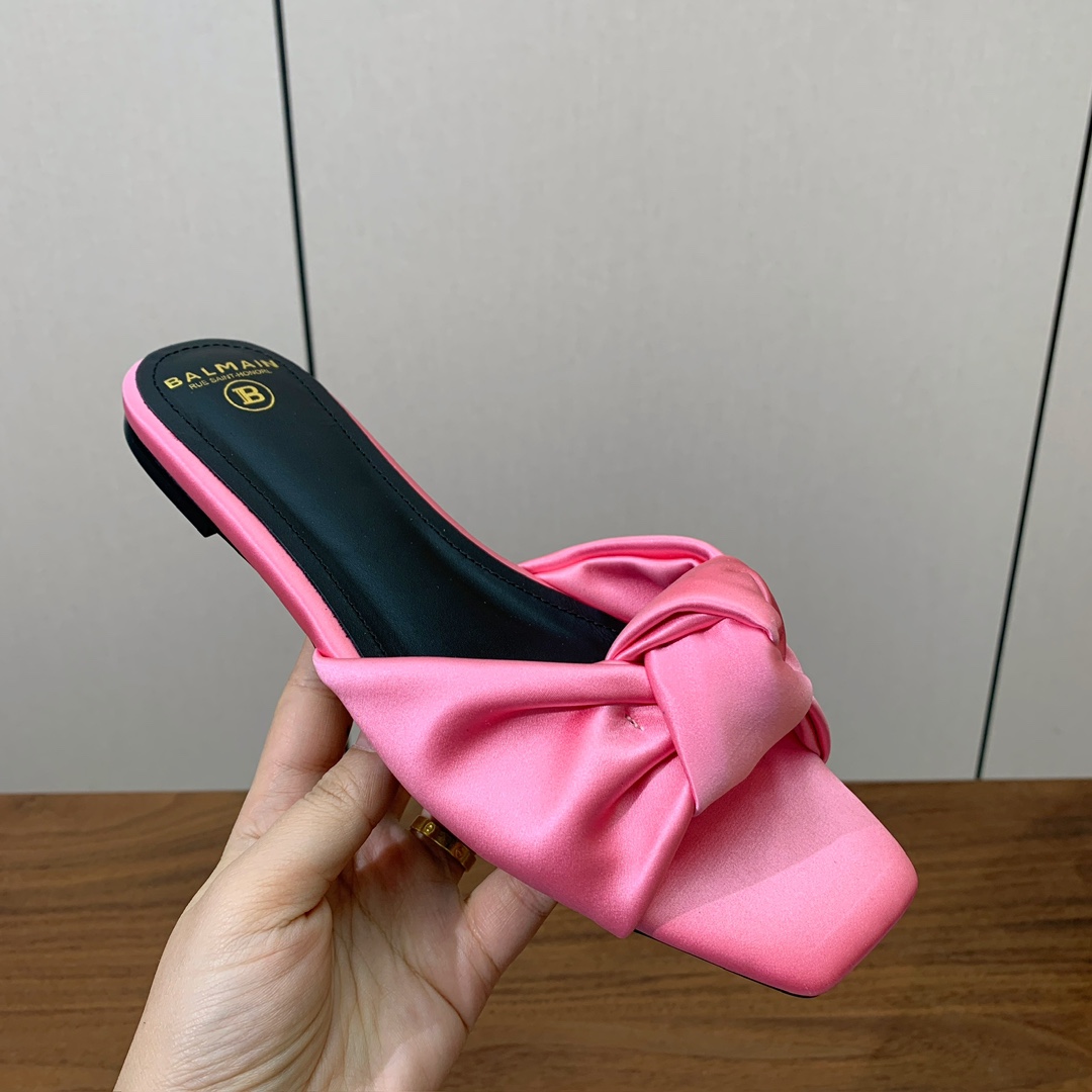 【Bal*ain】真丝平底拖鞋。愈发別致出众，无敌气场、无敌好看。鞋面定制进口真丝，牛皮垫脚。意大利进口