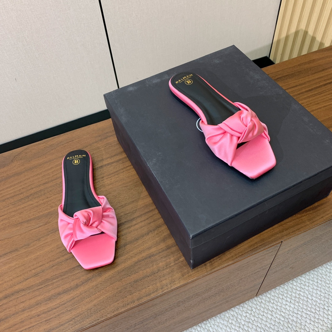 【Bal*ain】真丝平底拖鞋。愈发別致出众，无敌气场、无敌好看。鞋面定制进口真丝，牛皮垫脚。意大利进口