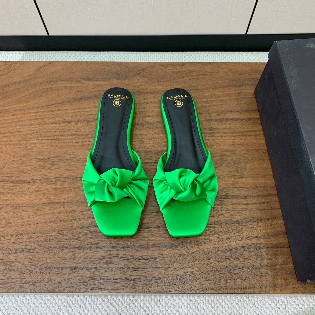 【Bal*ain】真丝平底拖鞋。愈发別致出众，无敌气场、无敌好看。鞋面定制进口真丝，牛皮垫脚。意大利进口