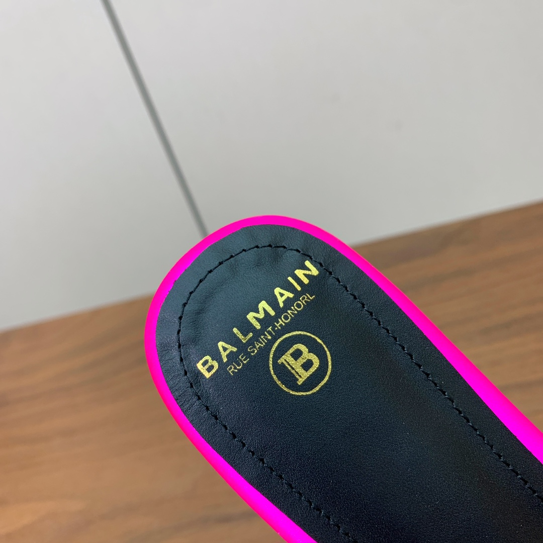 【Bal*ain】真丝平底拖鞋。愈发別致出众，无敌气场、无敌好看。鞋面定制进口真丝，牛皮垫脚。意大利进口