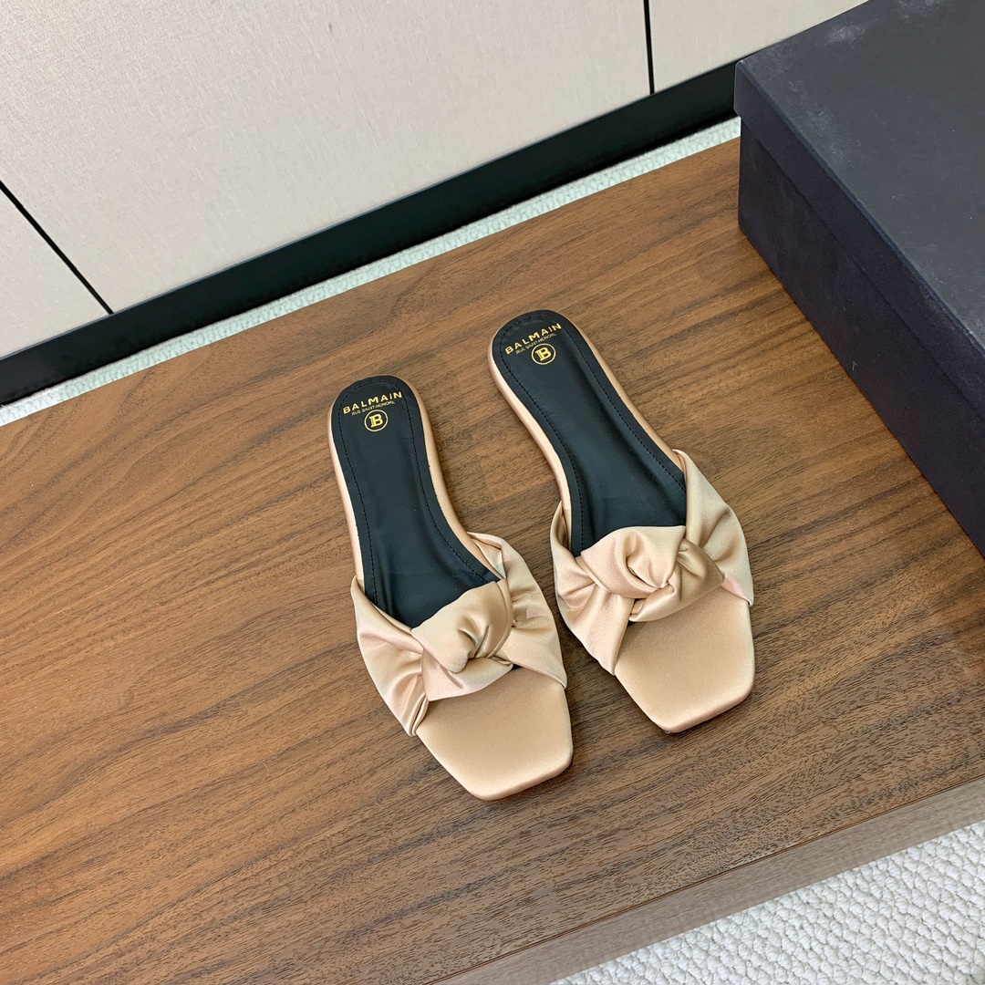 【Bal*ain】真丝平底拖鞋。愈发別致出众，无敌气场、无敌好看。鞋面定制进口真丝，牛皮垫脚。意大利进口