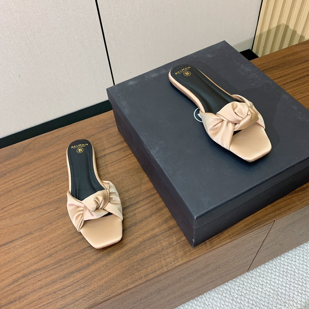 【Bal*ain】真丝平底拖鞋。愈发別致出众，无敌气场、无敌好看。鞋面定制进口真丝，牛皮垫脚。意大利进口