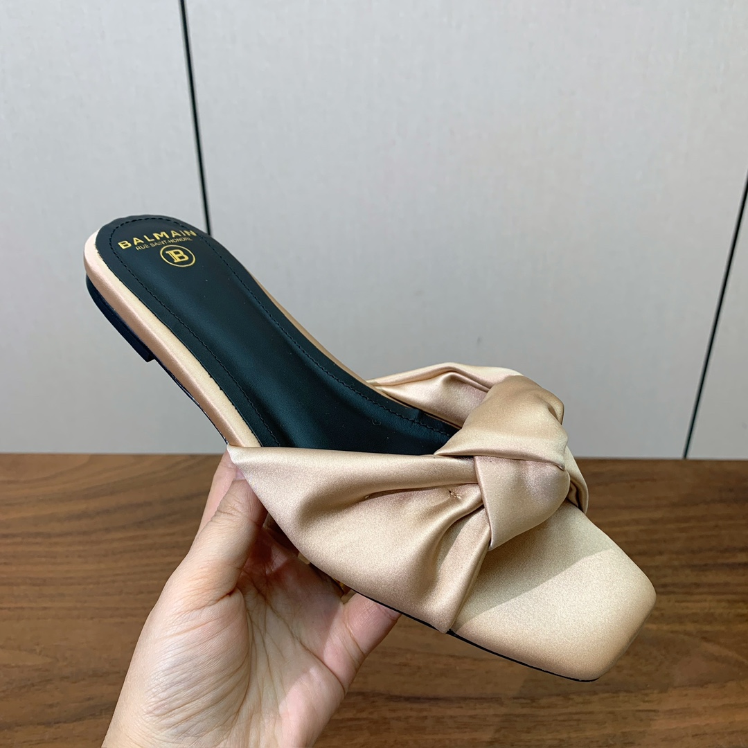 【Bal*ain】真丝平底拖鞋。愈发別致出众，无敌气场、无敌好看。鞋面定制进口真丝，牛皮垫脚。意大利进口