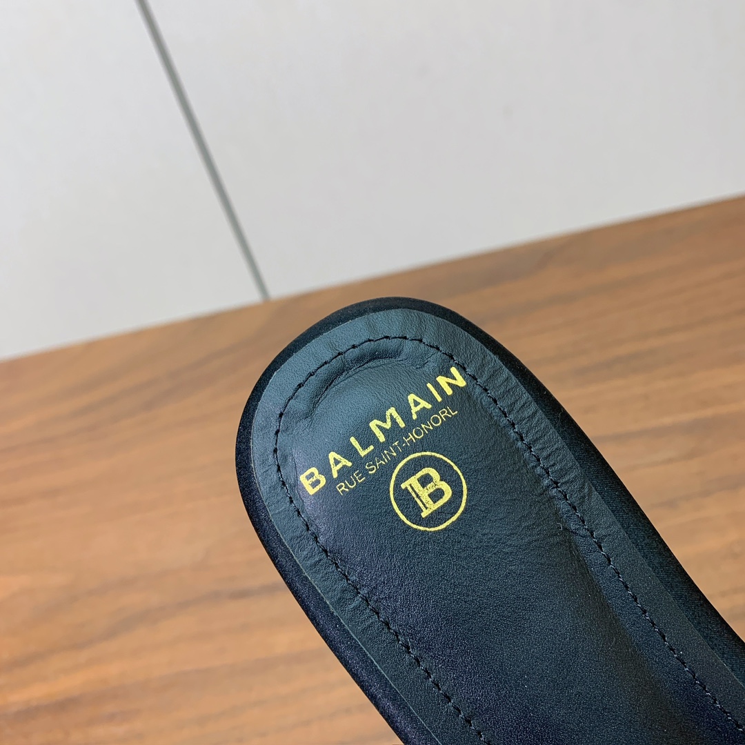 【Bal*ain】真丝平底拖鞋。愈发別致出众，无敌气场、无敌好看。鞋面定制进口真丝，牛皮垫脚。意大利进口