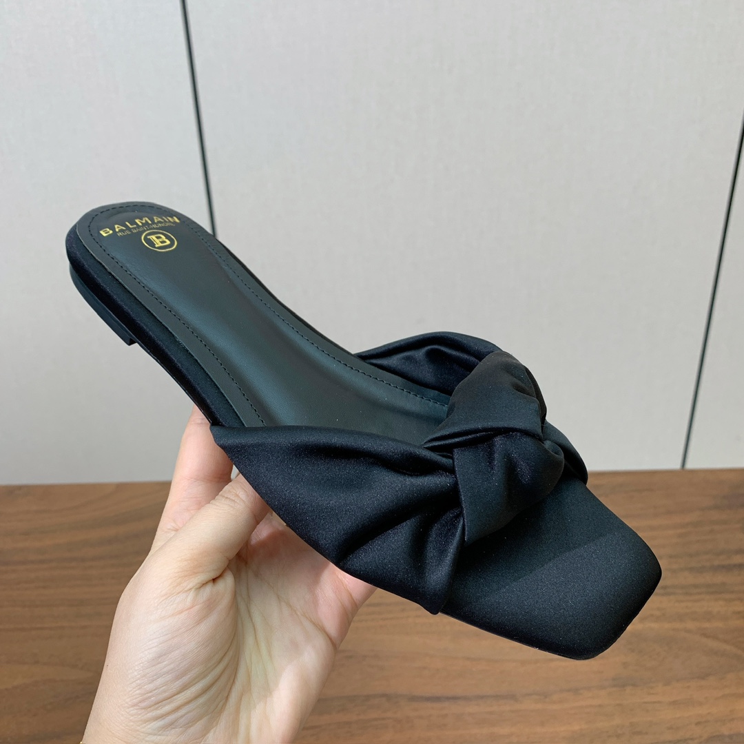 【Bal*ain】真丝平底拖鞋。愈发別致出众，无敌气场、无敌好看。鞋面定制进口真丝，牛皮垫脚。意大利进口