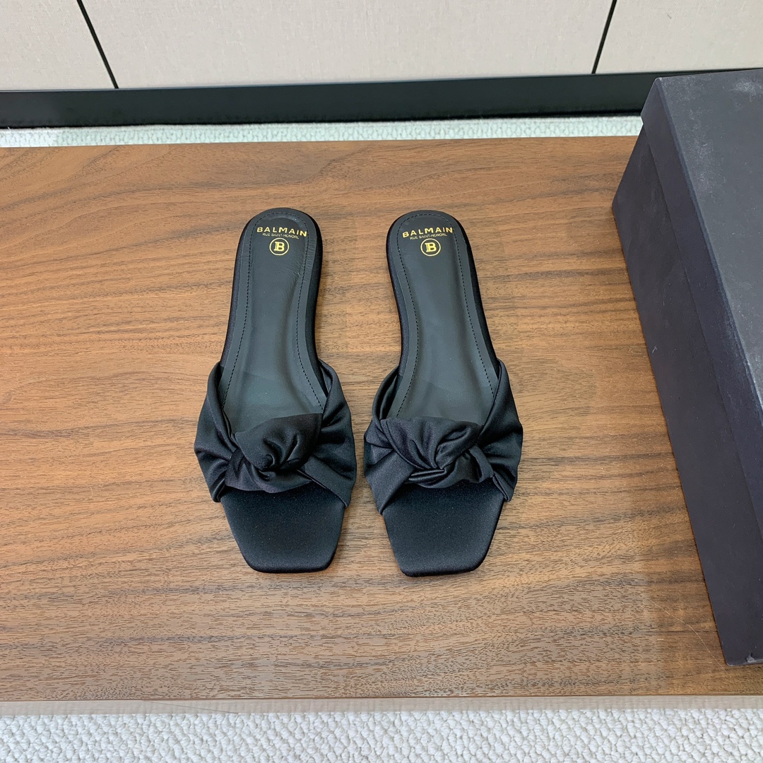 【Bal*ain】真丝平底拖鞋。愈发別致出众，无敌气场、无敌好看。鞋面定制进口真丝，牛皮垫脚。意大利进口