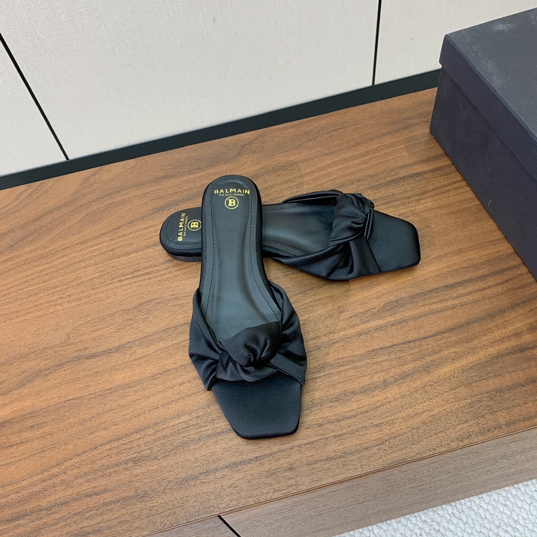 【Bal*ain】真丝平底拖鞋。愈发別致出众，无敌气场、无敌好看。鞋面定制进口真丝，牛皮垫脚。意大利进口
