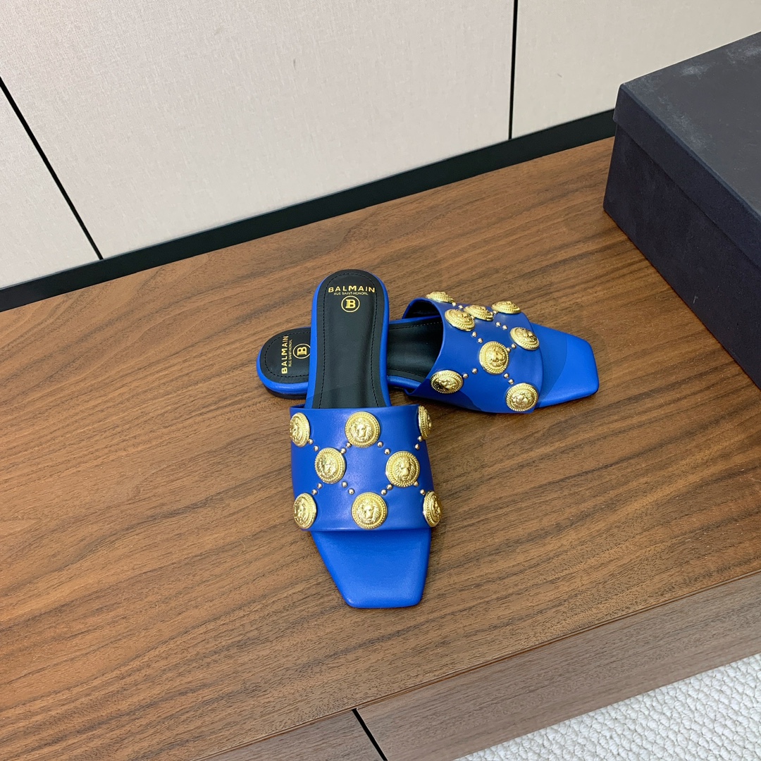 【Bal*ain】平底拖鞋。愈发別致出众，无敌气场、无敌好看。鞋面定制牛皮，原版开模饰扣。牛皮垫脚。意大