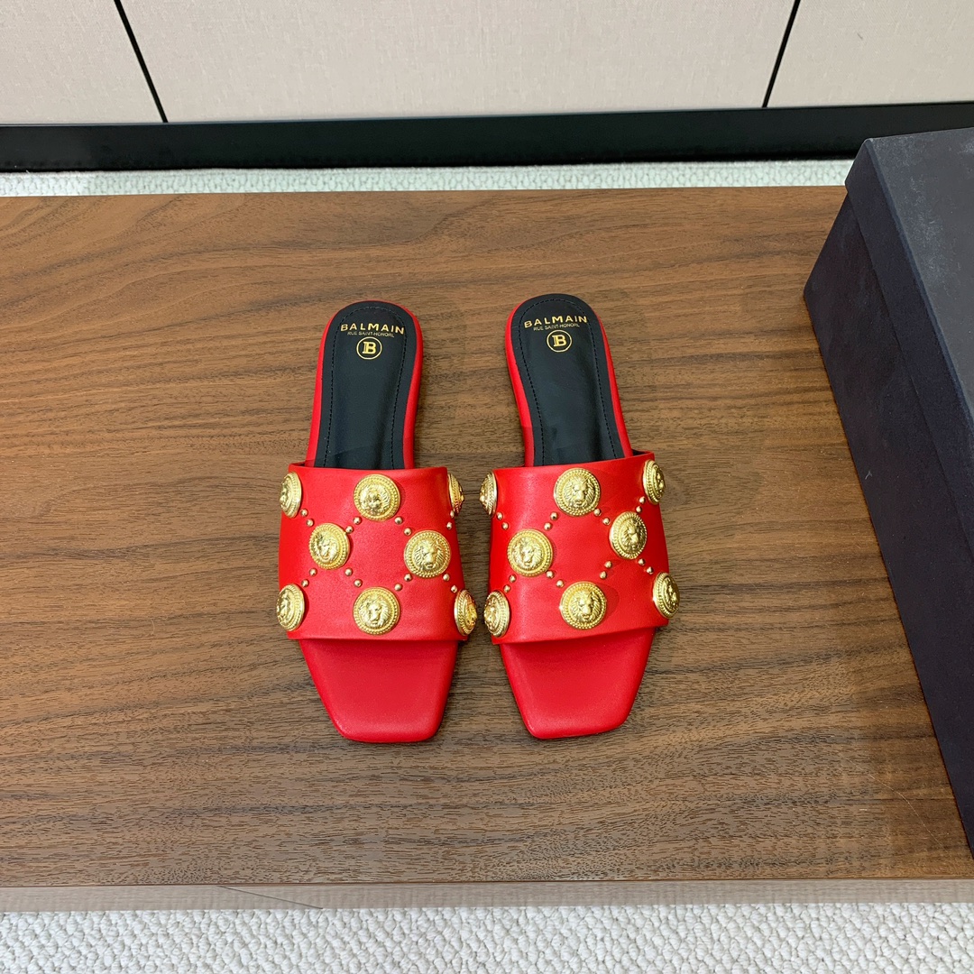 【Bal*ain】平底拖鞋。愈发別致出众，无敌气场、无敌好看。鞋面定制牛皮，原版开模饰扣。牛皮垫脚。意大