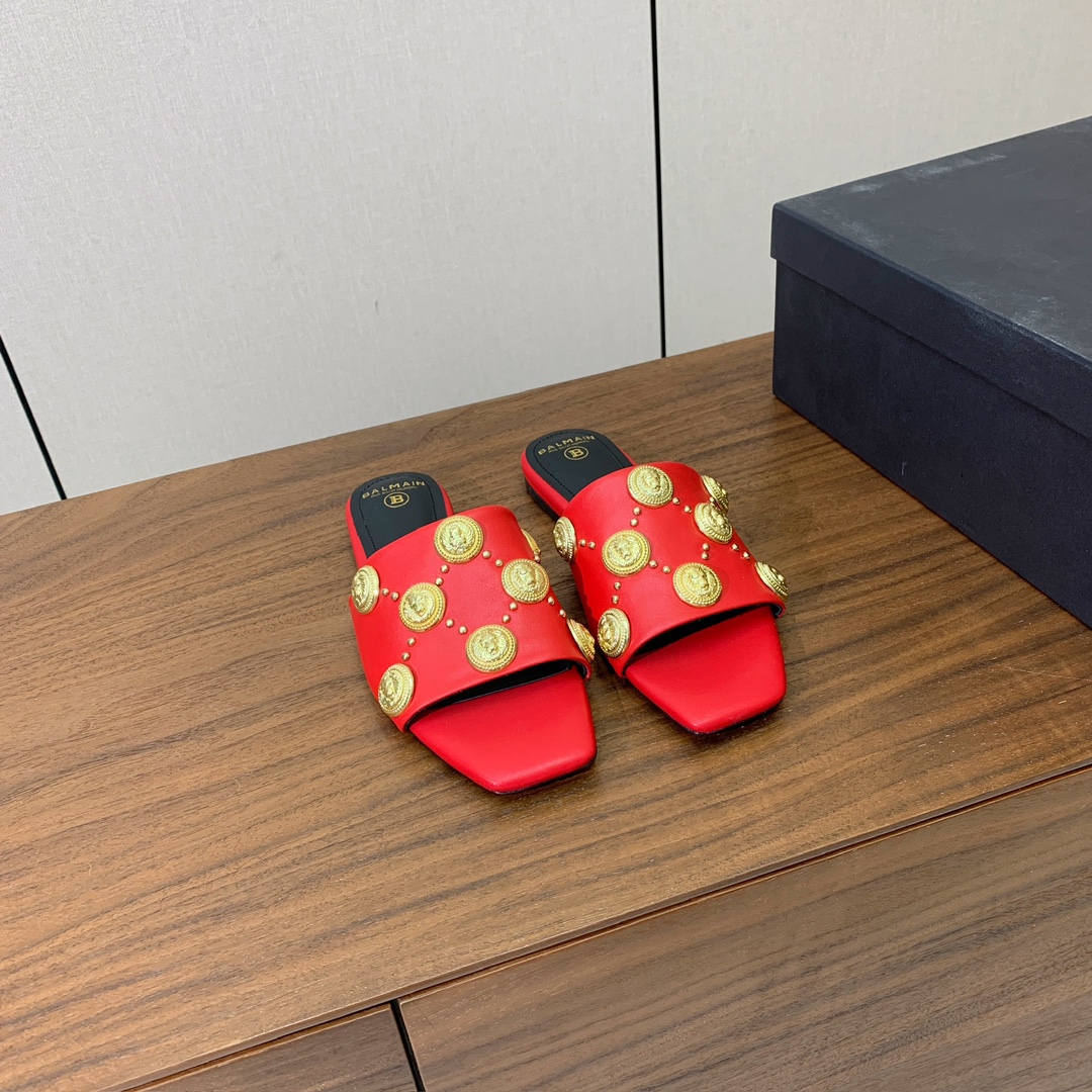 【Bal*ain】平底拖鞋。愈发別致出众，无敌气场、无敌好看。鞋面定制牛皮，原版开模饰扣。牛皮垫脚。意大