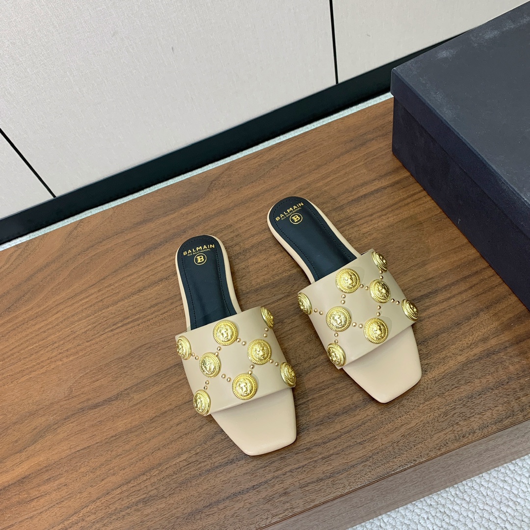 【Bal*ain】平底拖鞋。愈发別致出众，无敌气场、无敌好看。鞋面定制牛皮，原版开模饰扣。牛皮垫脚。意大