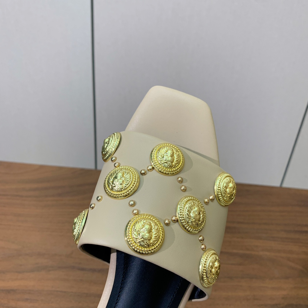 【Bal*ain】平底拖鞋。愈发別致出众，无敌气场、无敌好看。鞋面定制牛皮，原版开模饰扣。牛皮垫脚。意大