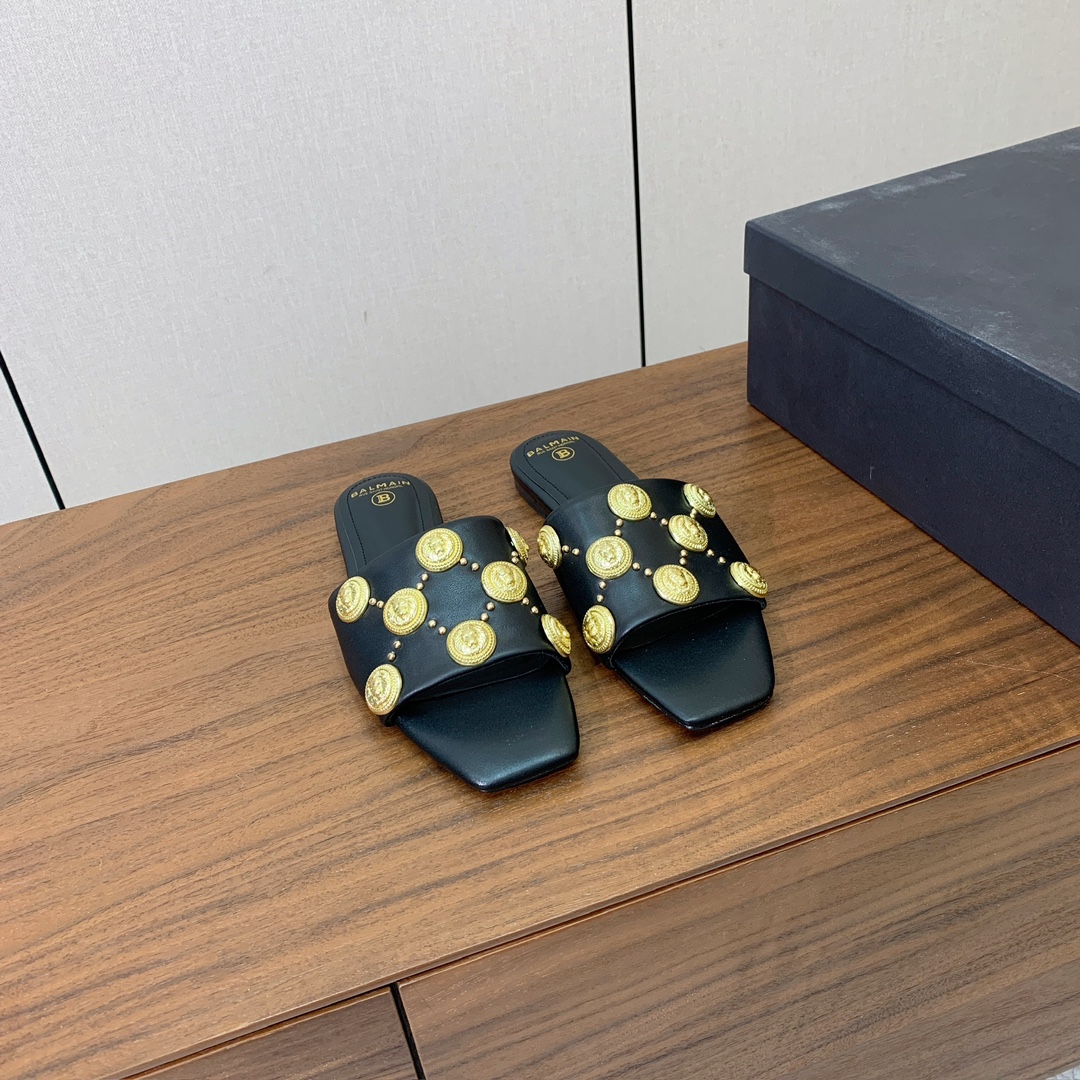 【Bal*ain】平底拖鞋。愈发別致出众，无敌气场、无敌好看。鞋面定制牛皮，原版开模饰扣。牛皮垫脚。意大