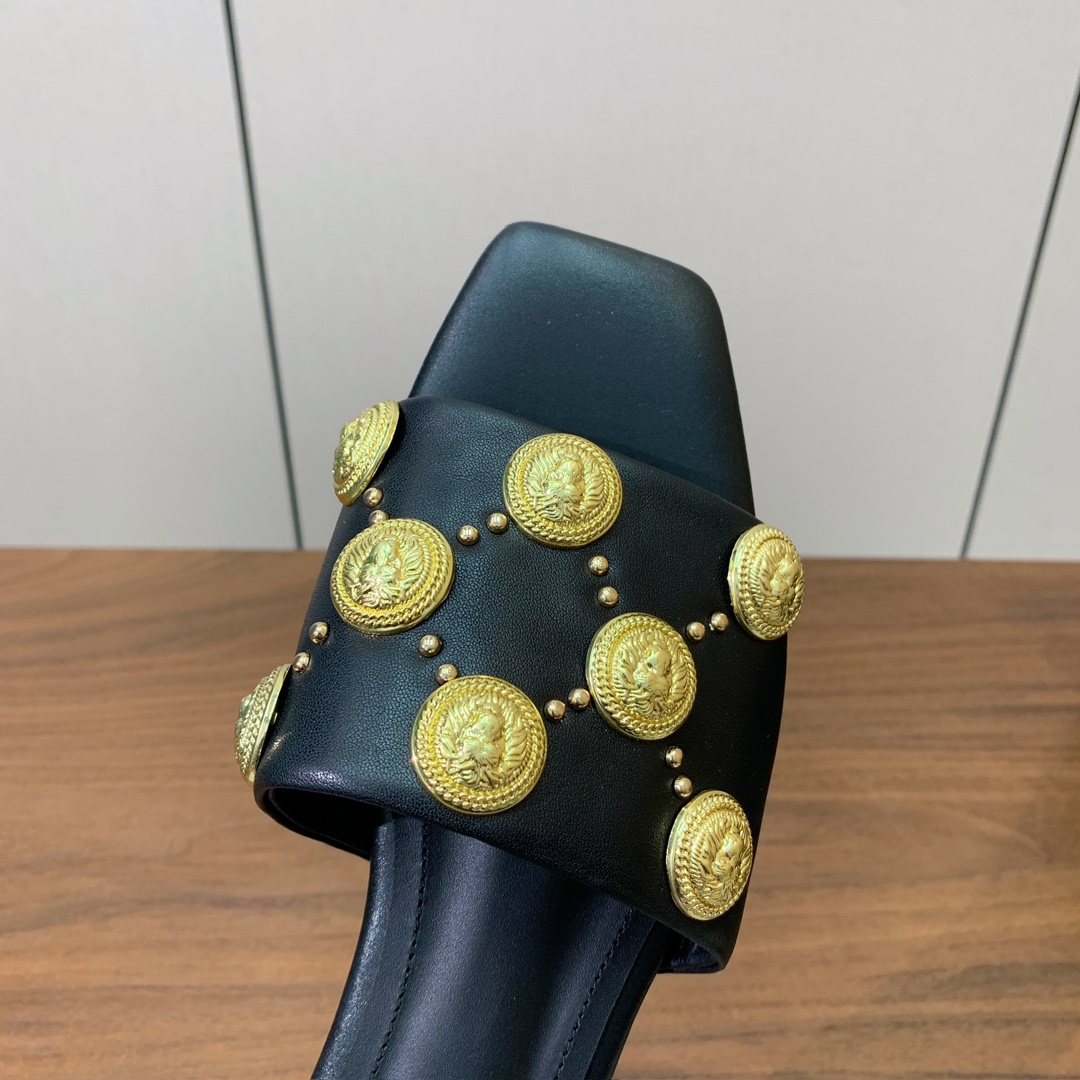 【Bal*ain】平底拖鞋。愈发別致出众，无敌气场、无敌好看。鞋面定制牛皮，原版开模饰扣。牛皮垫脚。意大