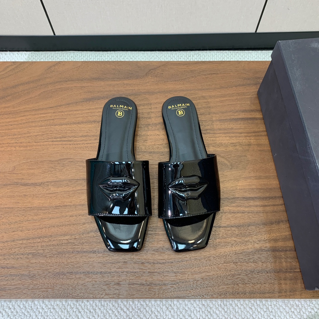 【Bal*ain】嘴唇平底拖鞋。愈发別致出众，无敌气场、无敌好看。鞋面漆皮。牛皮垫脚。真皮大底。码数：3