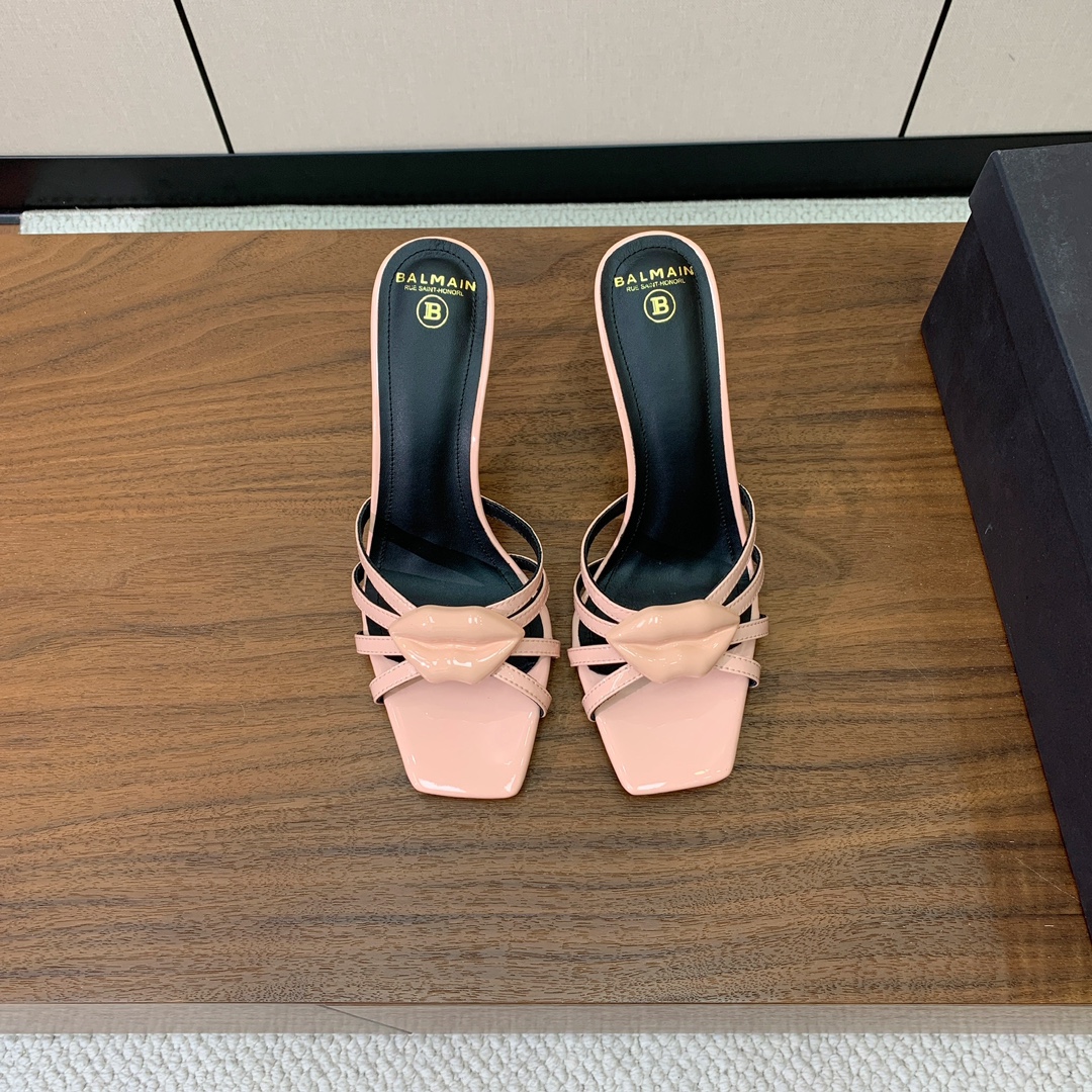 【Bal*ain】鱼嘴高跟拖鞋。愈发別致出众，无敌气场、无敌好看。鞋面漆皮，牛皮垫脚。意大利进口真皮大底