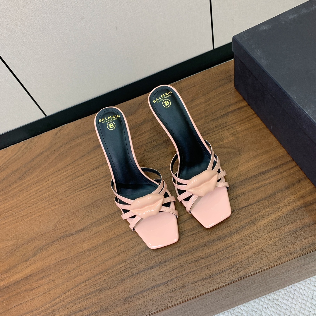 【Bal*ain】鱼嘴高跟拖鞋。愈发別致出众，无敌气场、无敌好看。鞋面漆皮，牛皮垫脚。意大利进口真皮大底