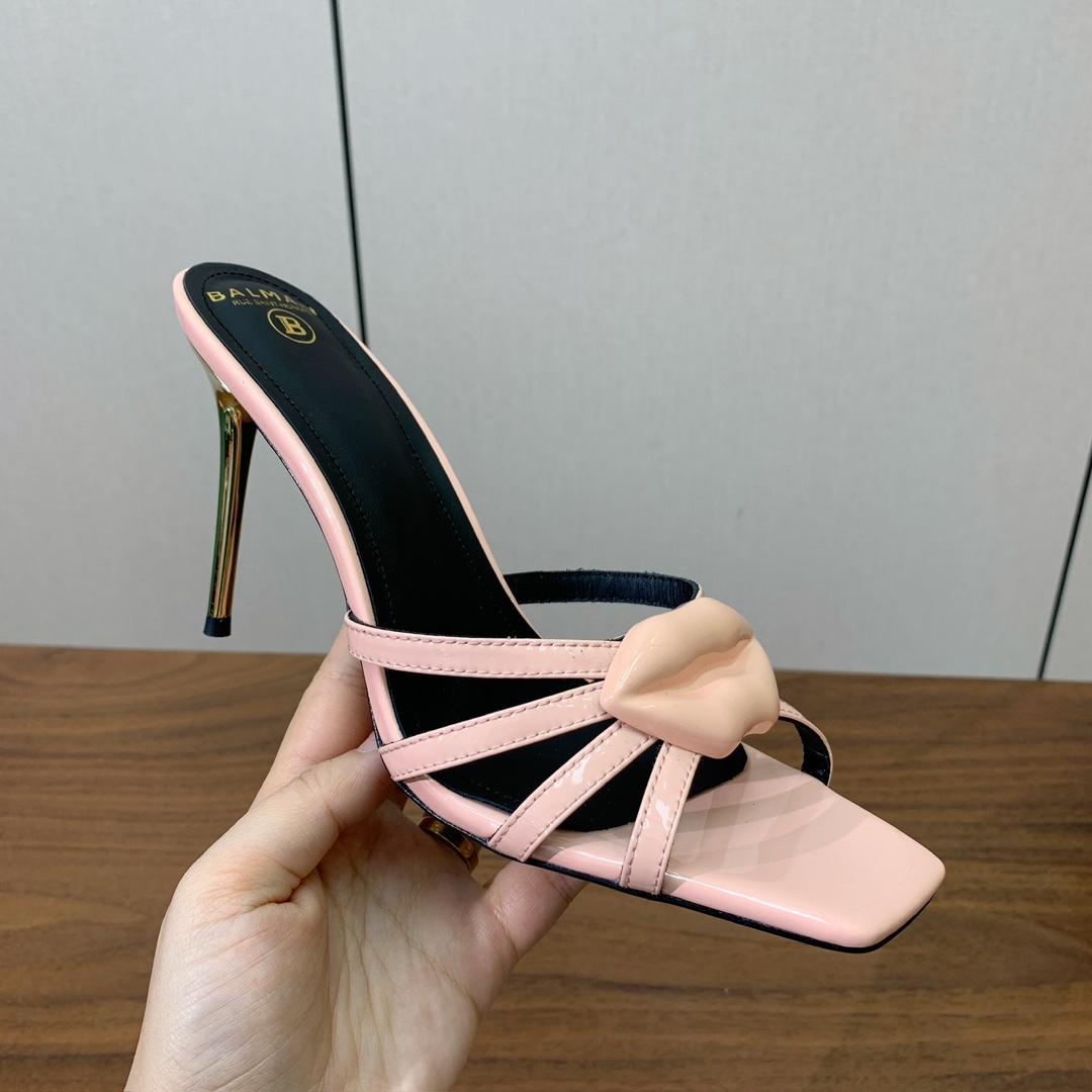 【Bal*ain】鱼嘴高跟拖鞋。愈发別致出众，无敌气场、无敌好看。鞋面漆皮，牛皮垫脚。意大利进口真皮大底