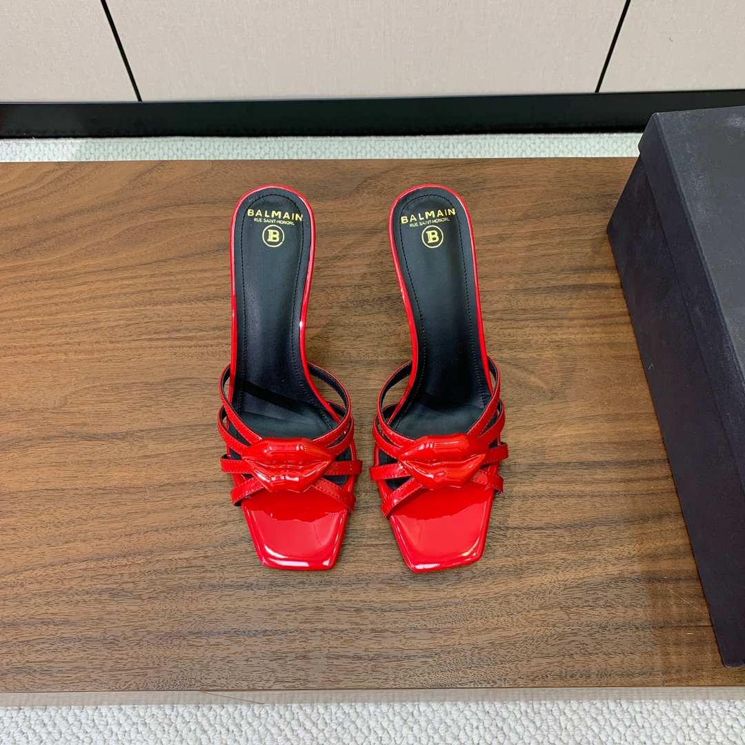 【Bal*ain】鱼嘴高跟拖鞋。愈发別致出众，无敌气场、无敌好看。鞋面漆皮，牛皮垫脚。意大利进口真皮大底