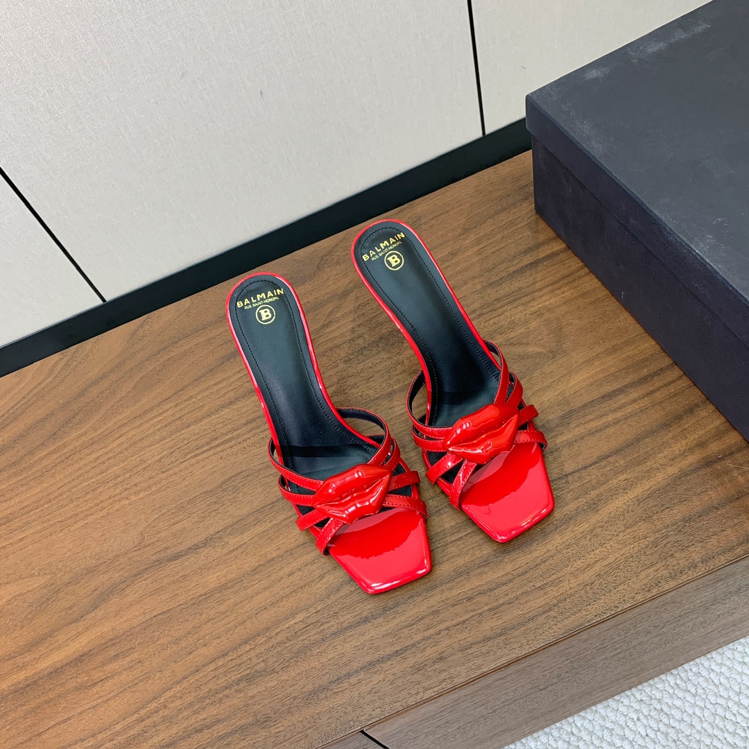 【Bal*ain】鱼嘴高跟拖鞋。愈发別致出众，无敌气场、无敌好看。鞋面漆皮，牛皮垫脚。意大利进口真皮大底