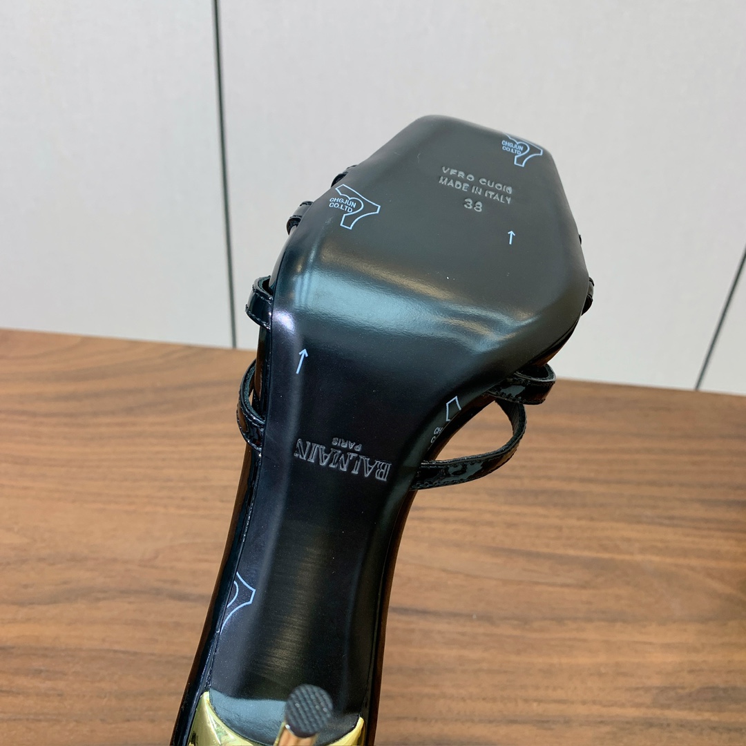 【Bal*ain】鱼嘴高跟拖鞋。愈发別致出众，无敌气场、无敌好看。鞋面漆皮，牛皮垫脚。意大利进口真皮大底