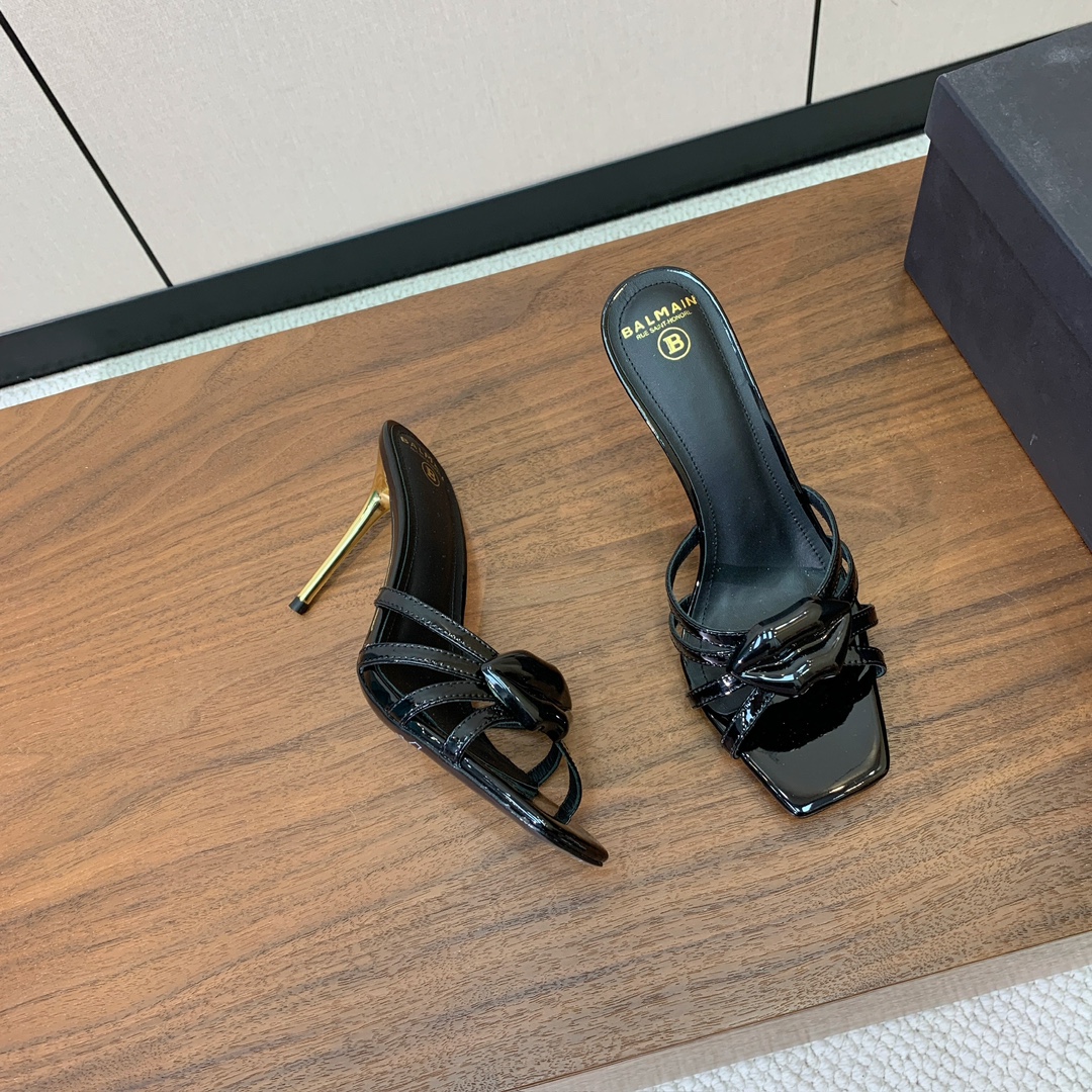 【Bal*ain】鱼嘴高跟拖鞋。愈发別致出众，无敌气场、无敌好看。鞋面漆皮，牛皮垫脚。意大利进口真皮大底