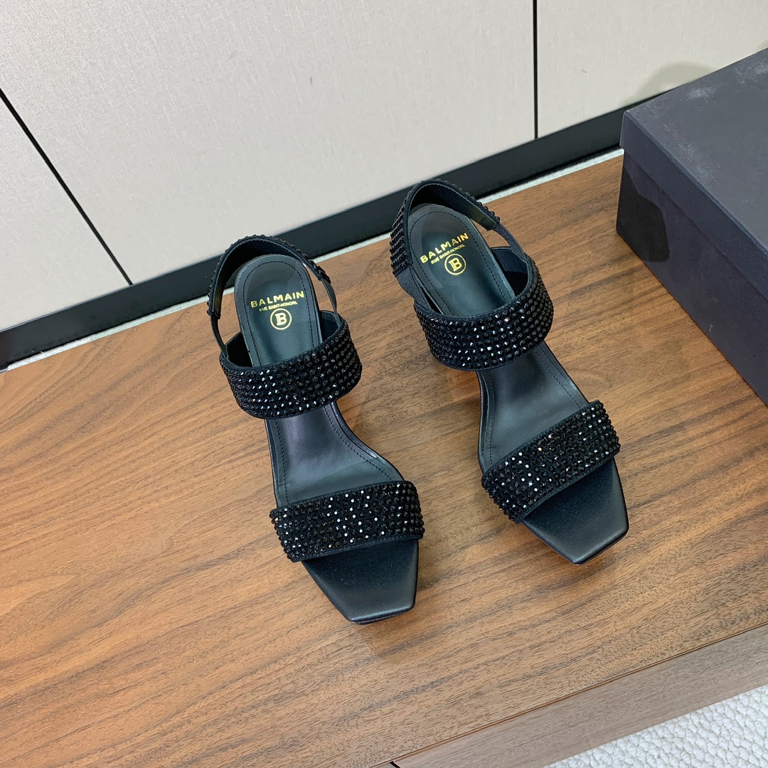 【Bal*ain】水台烫钻凉鞋。愈发別致出众，无敌气场、无敌好看。鞋面羊京➕进口捷克钻。牛皮垫脚。真皮大