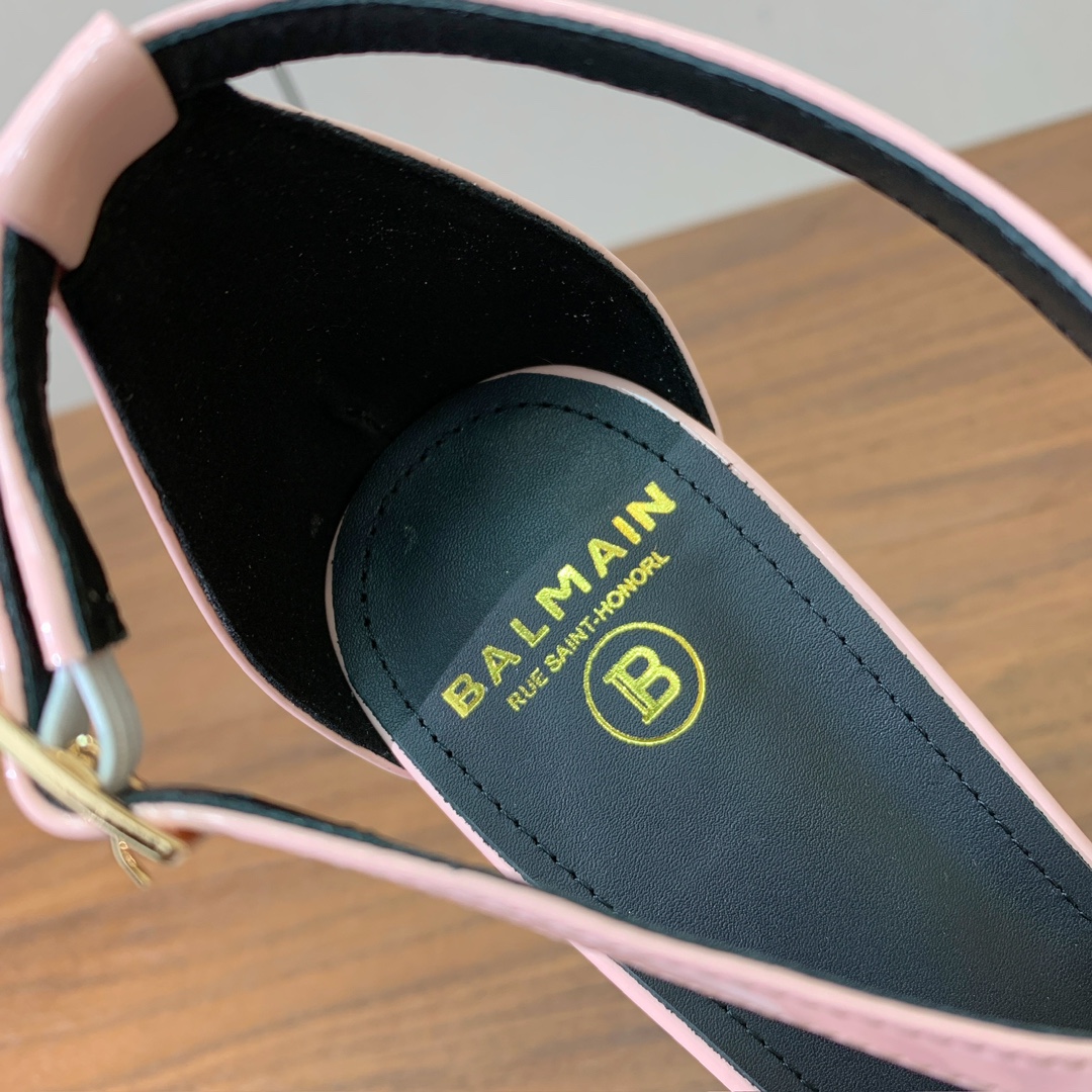 【Bal*ain】水台嘴唇凉鞋。愈发別致出众，无敌气场、无敌好看。鞋面漆皮，牛皮垫脚。真皮大底。跟高10