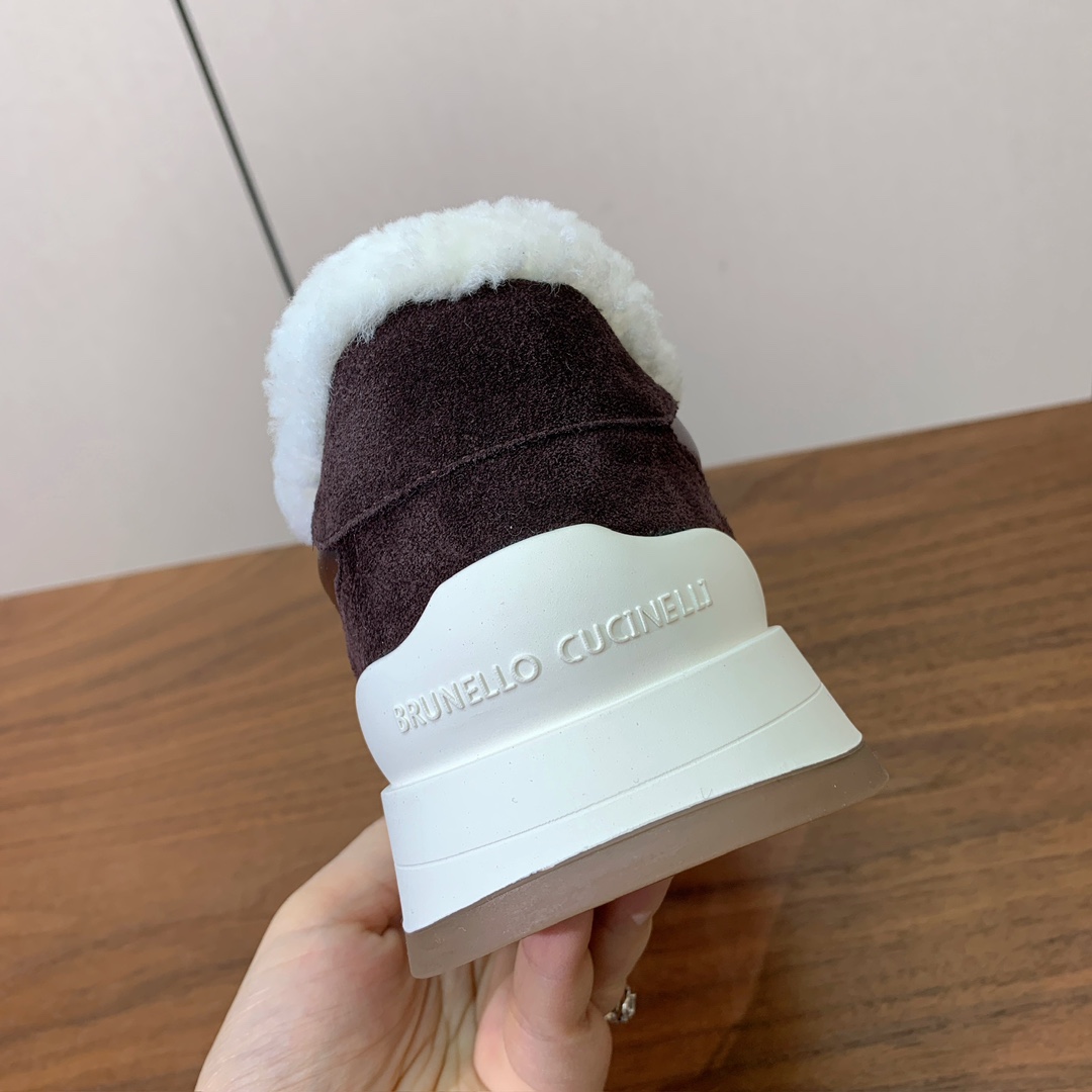 【Brunell* Cucinell*】羊毛里休闲运动鞋。鞋面采用进口牛绒，羊毛内里，原版开模大底！上脚