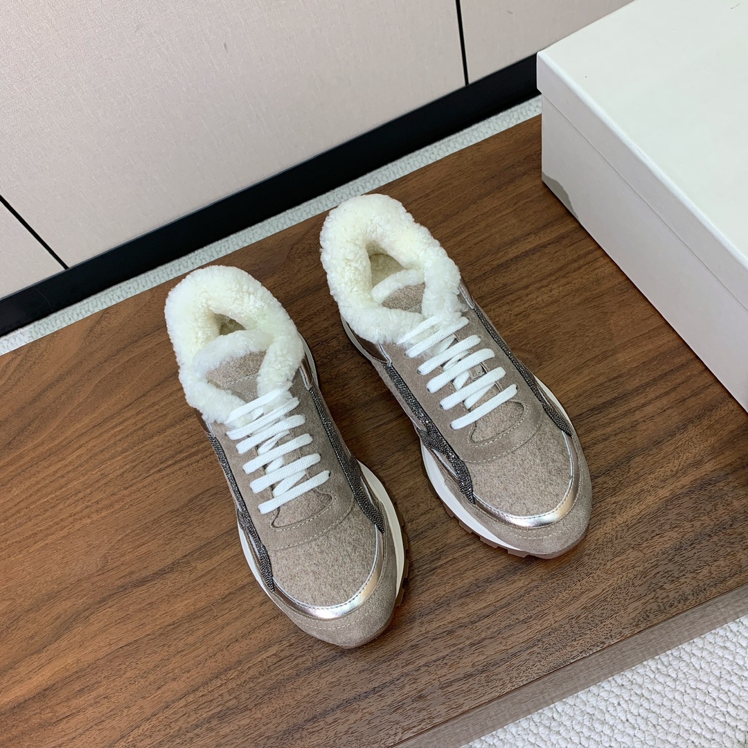 【Brunell* Cucinell*】羊毛里休闲运动鞋。鞋面采用进口牛绒，羊毛内里，原版开模大底！上脚
