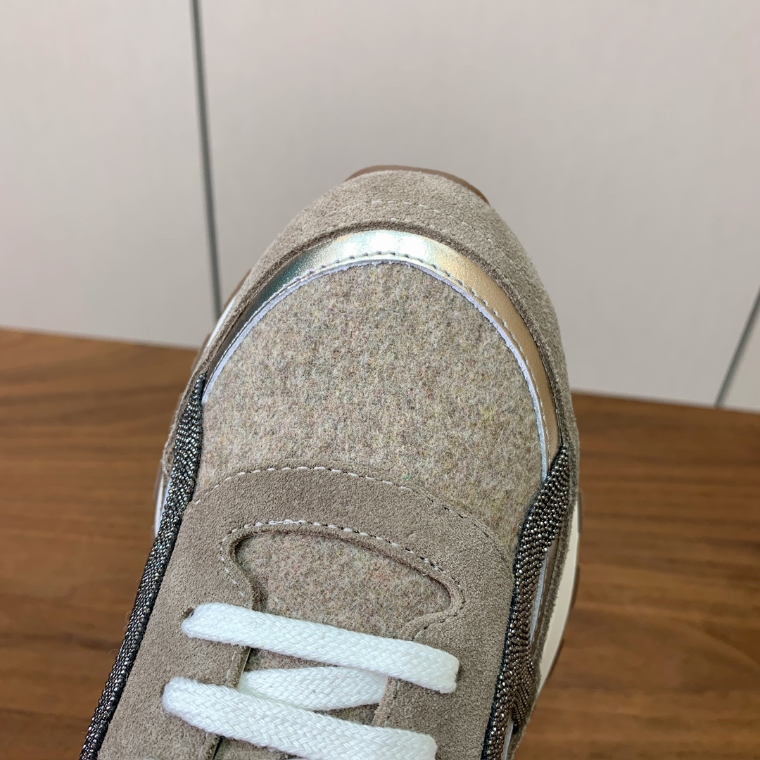 【Brunell* Cucinell*】羊毛里休闲运动鞋。鞋面采用进口牛绒，羊毛内里，原版开模大底！上脚