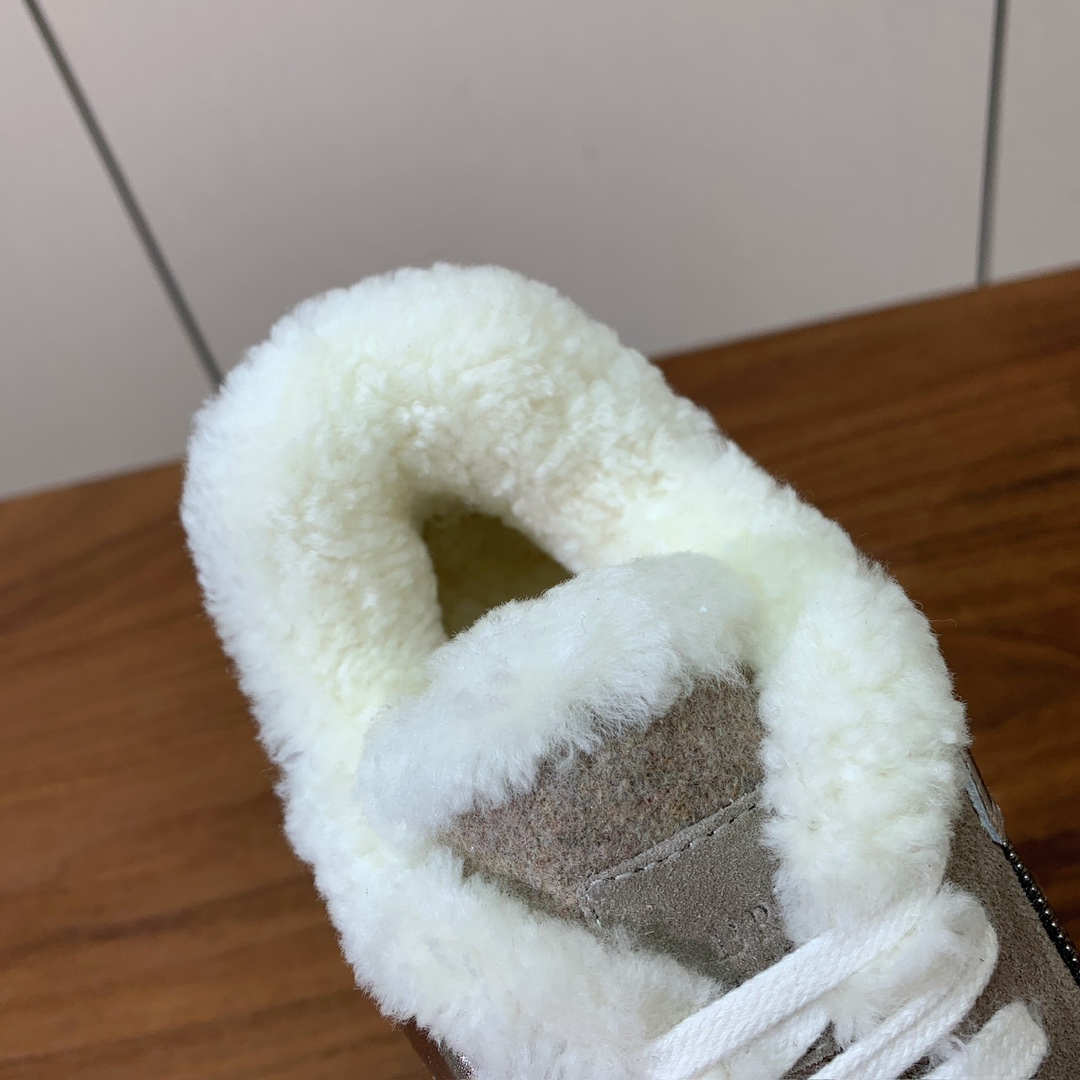 【Brunell* Cucinell*】羊毛里休闲运动鞋。鞋面采用进口牛绒，羊毛内里，原版开模大底！上脚