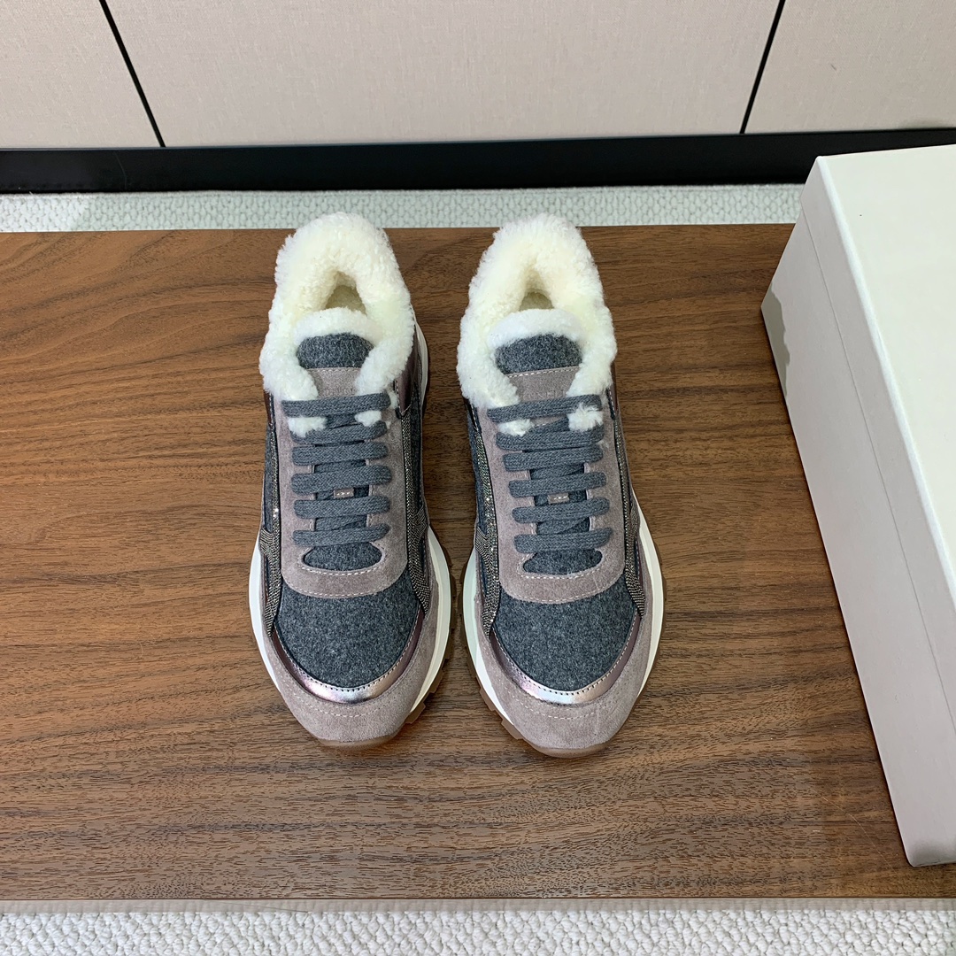 【Brunell* Cucinell*】羊毛里休闲运动鞋。鞋面采用进口牛绒，羊毛内里，原版开模大底！上脚