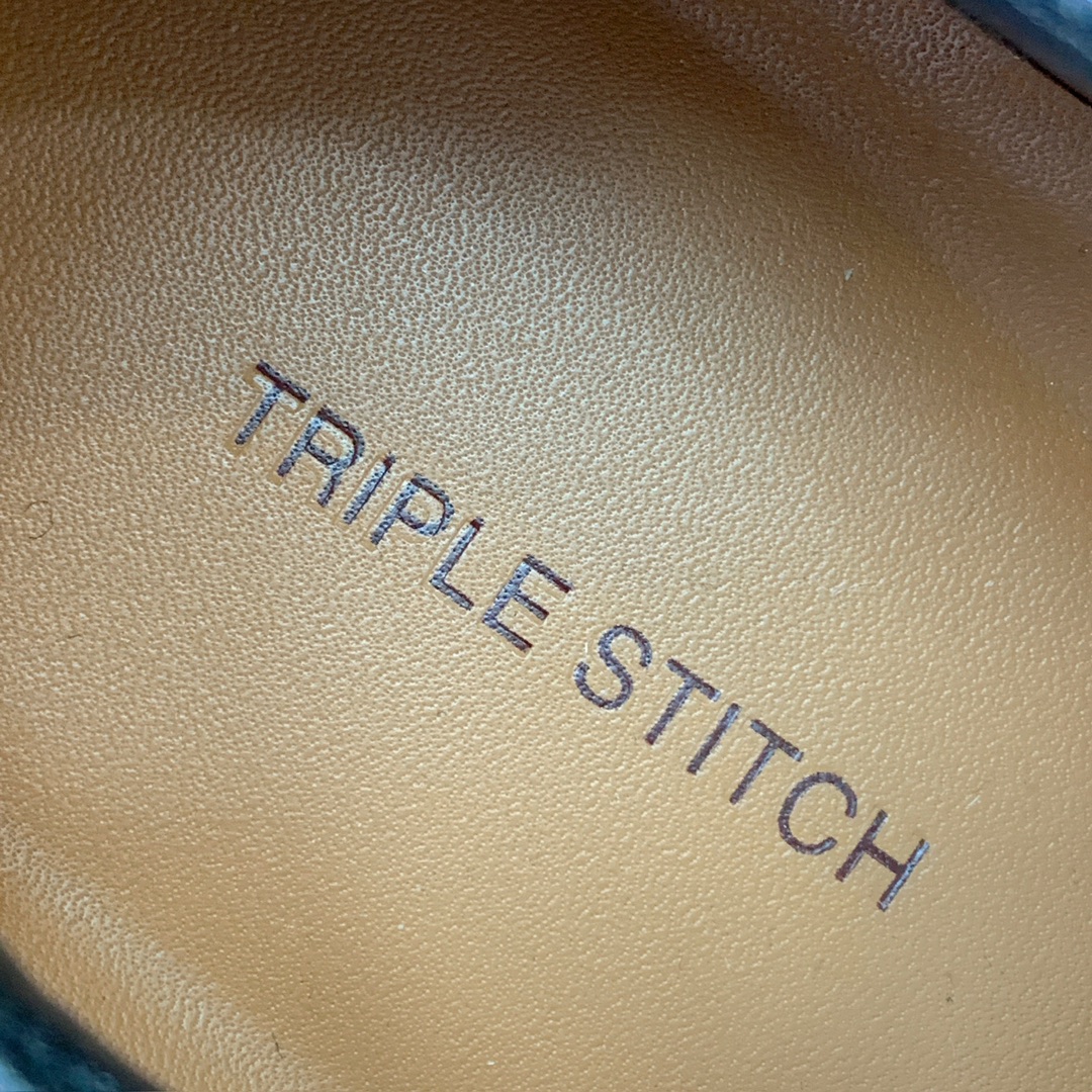 【Zegna】羊京麻绳底休闲鞋。饰有标志性三重交叉松紧细节，灵感源于三重手缝线迹造型，彰显了杰尼亚的悠久