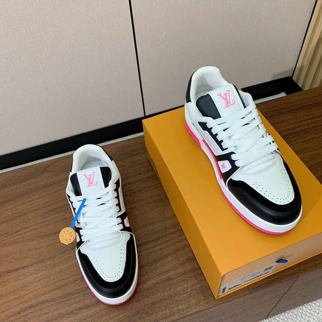 顶级品质🔸L*****V🔸TRAINER最好看的运动鞋。原版1:1精准复刻、细节很无敌、诚意满满、进口定