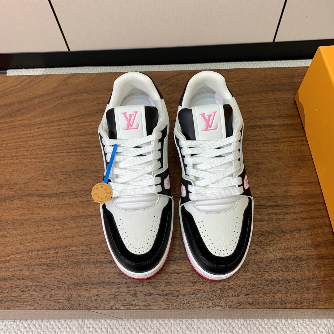 顶级品质🔸L*****V🔸TRAINER最好看的运动鞋。原版1:1精准复刻、细节很无敌、诚意满满、进口定