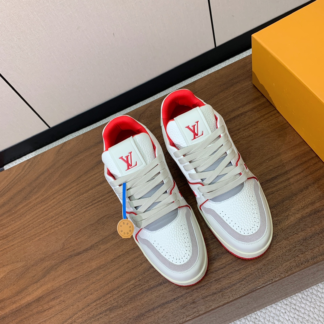 顶级品质🔸L*****V🔸TRAINER最好看的运动鞋。原版1:1精准复刻、细节很无敌、诚意满满、进口定