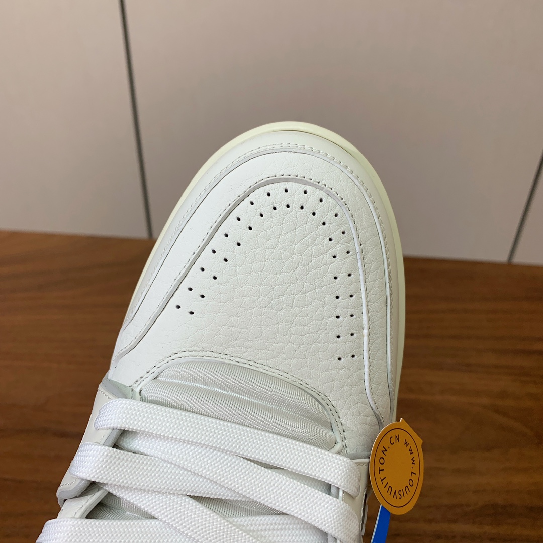 顶级品质🔸L*****V🔸TRAINER最好看的运动鞋。原版1:1精准复刻、细节很无敌、诚意满满、进口定