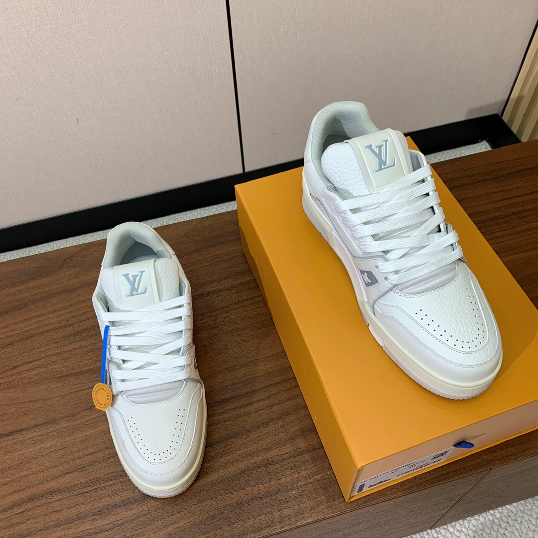 顶级品质🔸L*****V🔸TRAINER最好看的运动鞋。原版1:1精准复刻、细节很无敌、诚意满满、进口定