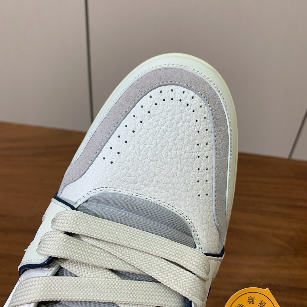 顶级品质🔸L*****V🔸TRAINER最好看的运动鞋。原版1:1精准复刻、细节很无敌、诚意满满、进口定